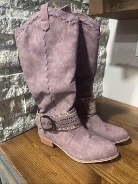 Women's Lavender faux suede Mid-Calf Western Boots NEW size 8 (39)